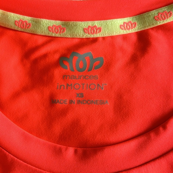 Athletic Top - Picture 4 of 4